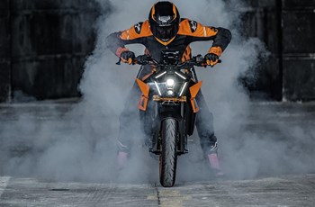 KTM 990 Duke 2026 - Bild 10