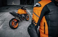 KTM 990 Duke 2026 - Bild 15