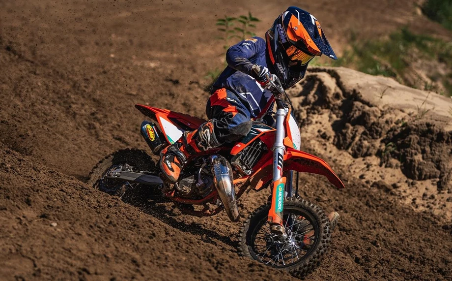 KTM 50 SX FACTORY EDITION Bild 4: KTM 50 SX FACTORY EDITION