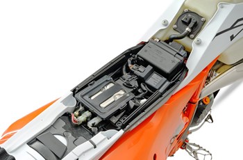 KTM 300 EXC HARDENDURO 2026 - Bild 8