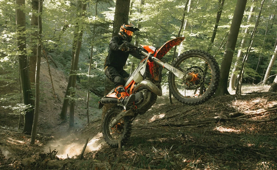 KTM 300 EXC HARDENDURO Bild 2: KTM 300 EXC HARDENDURO