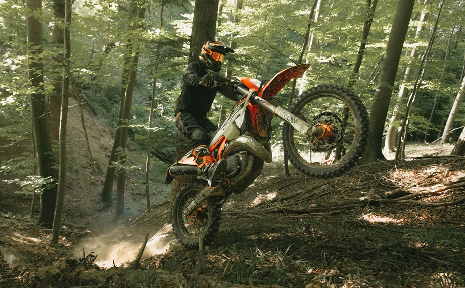 KTM 300 EXC HARDENDURO Bild 2: KTM 300 EXC HARDENDURO