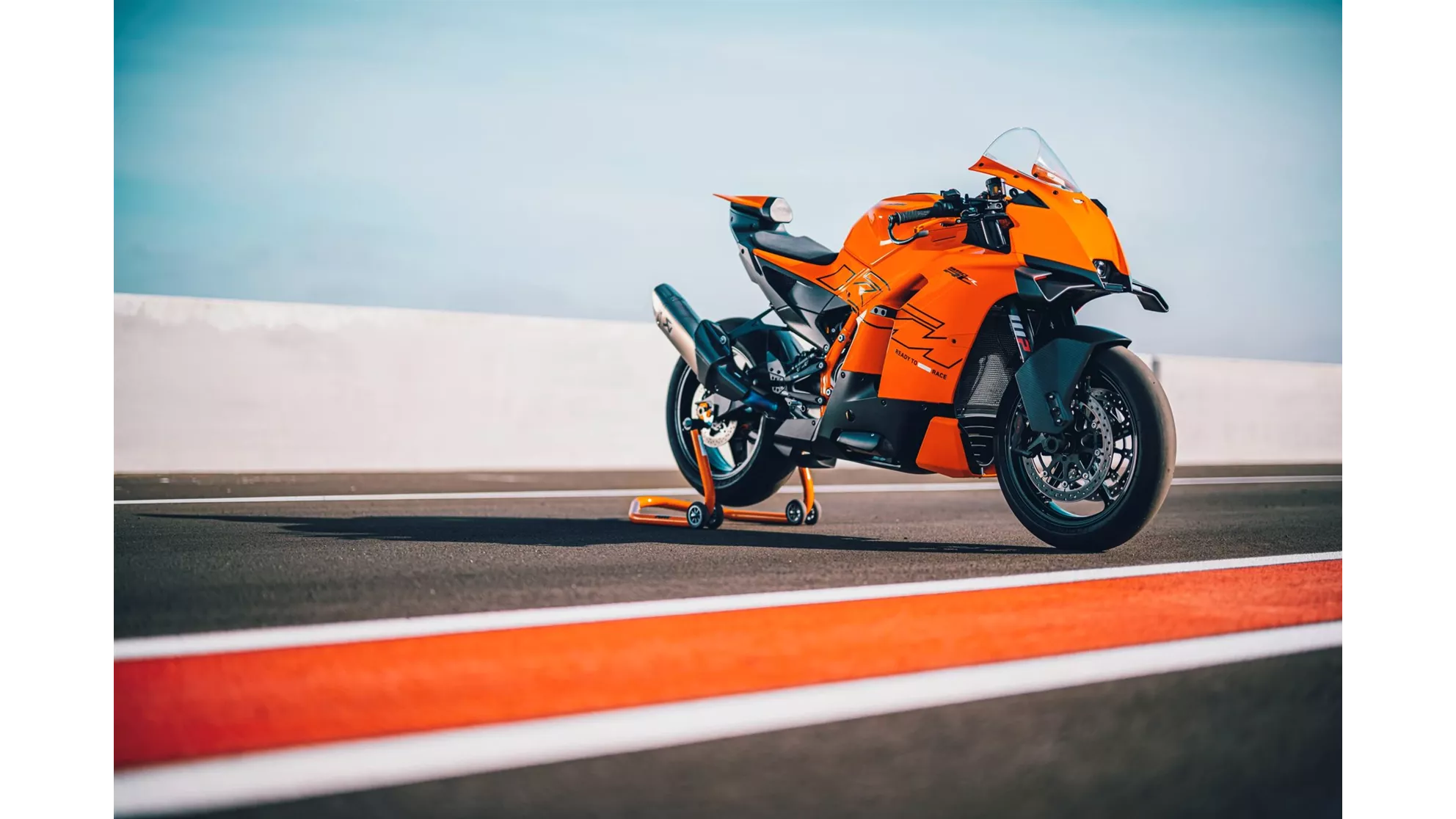 KTM 990 RC R - Obrázek 6 KTM 990 RC R - Obrázek 6