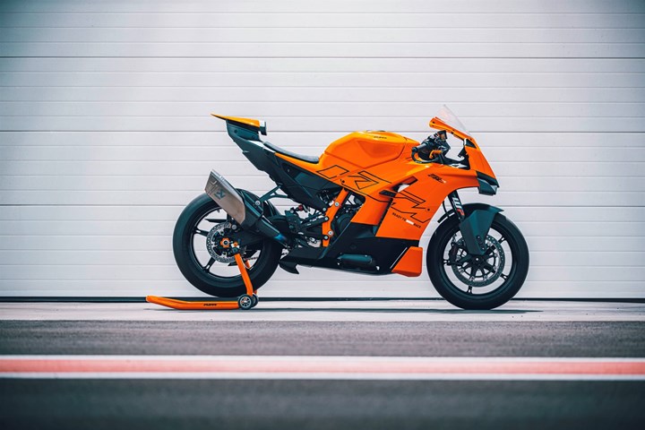 KTM 990 RC R () - Bild 9