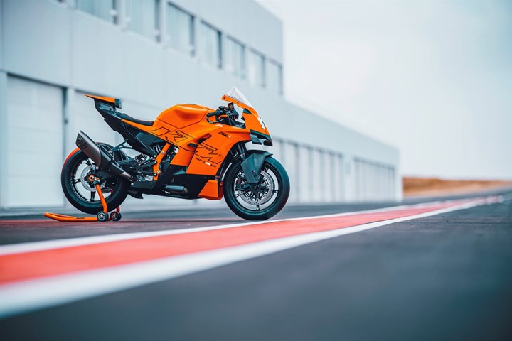 KTM 990 RC R () - Bild 11