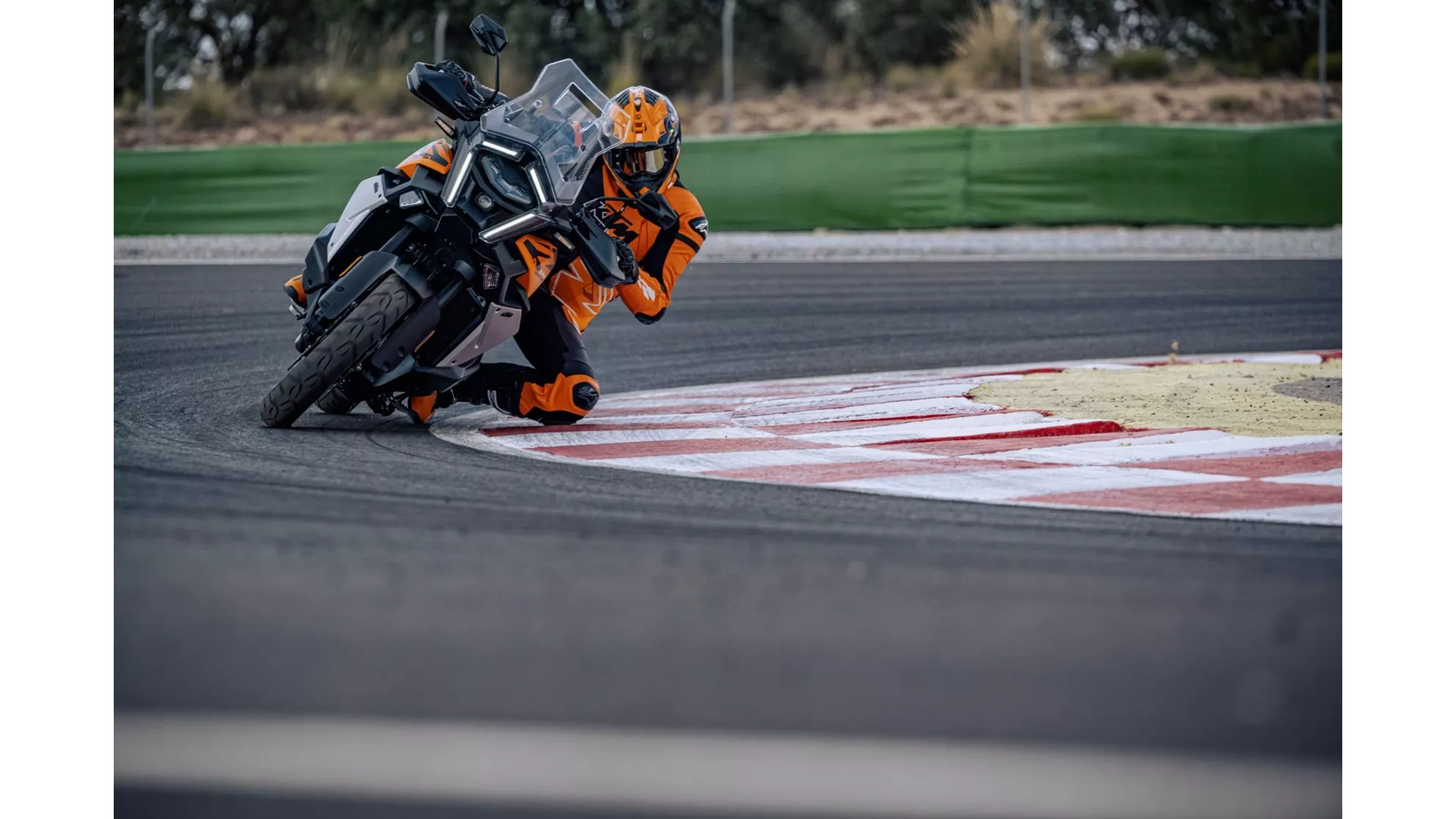 KTM 1390 Super Adventure S EVO - Bild 4 KTM 1390 Super Adventure S EVO - Bild 4