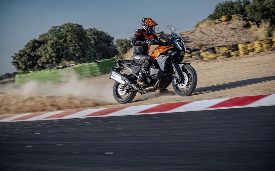 KTM 1390 Super Adventure S EVO Bild 2: KTM 1390 Super Adventure S EVO