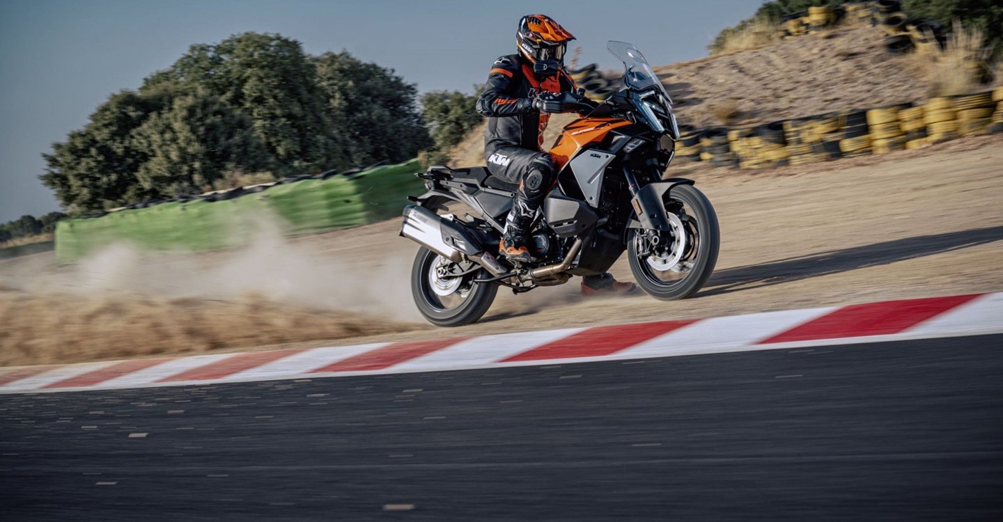 Zum Vergrößern bitte anklicken! KTM 1390 Super Adventure S EVO