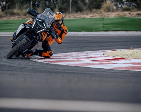 zum Vergrössern bitte anklicken!