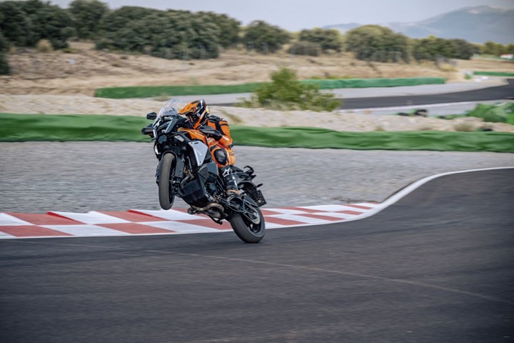 KTM 1390 Super Adventure S EVO () - Bild 16