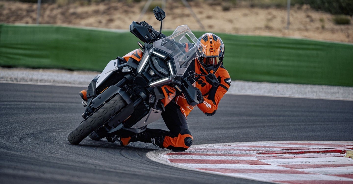 Zum Vergrößern bitte anklicken! KTM 1390 Super Adventure S EVO