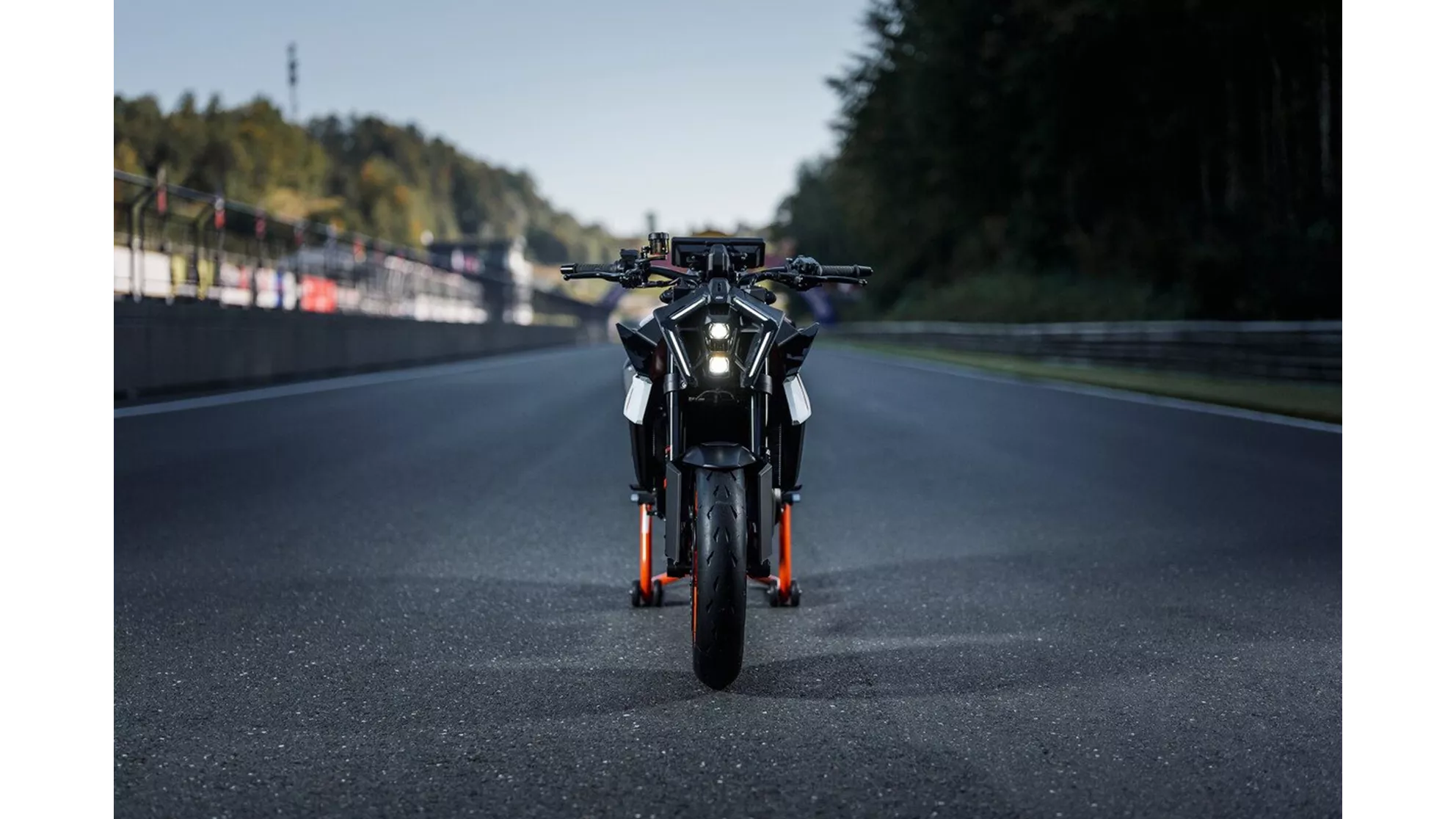 KTM 990 Duke R 2026 - Bild 90 KTM 990 Duke R 2026 - Bild 90