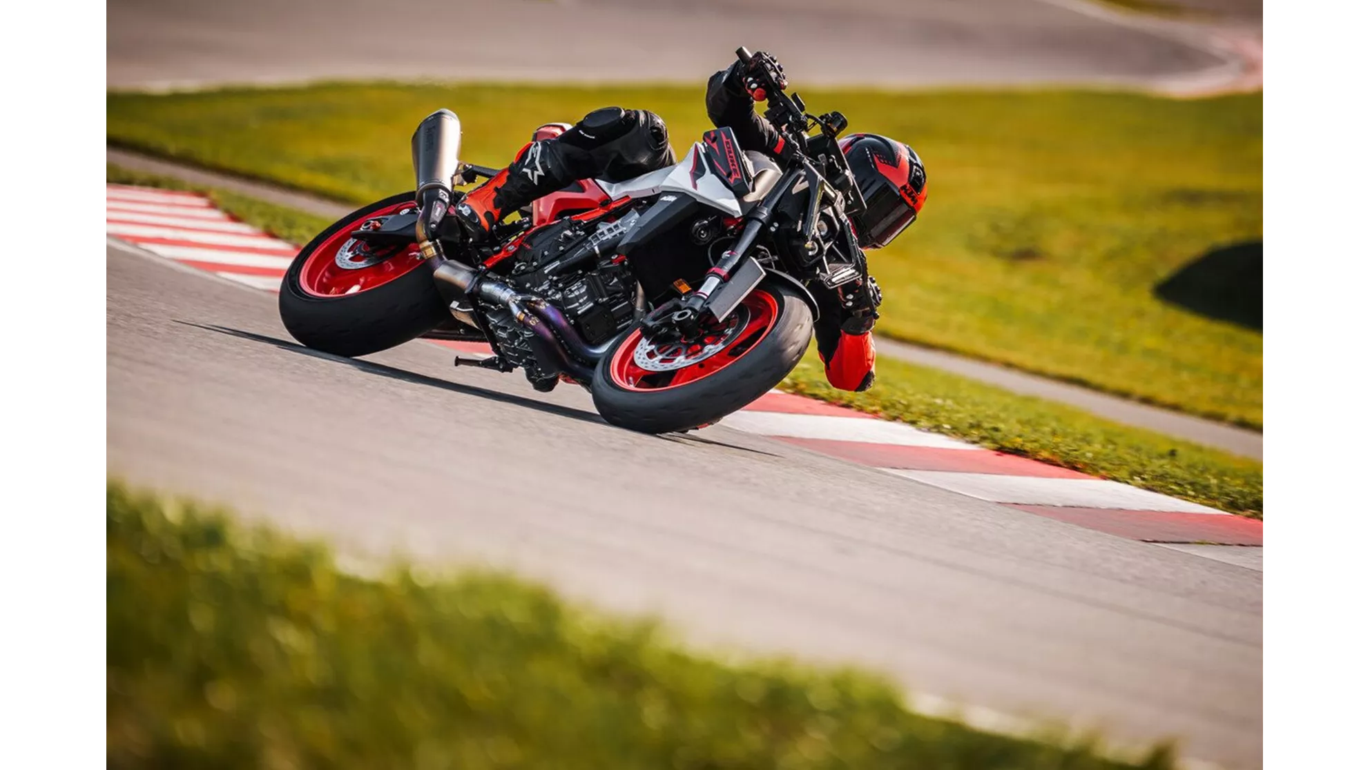 KTM 990 Duke R 2026 - Bild 93 KTM 990 Duke R 2026 - Bild 93