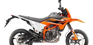 KTM 125 SMC R 2026 vs KTM 390 SMC R 2026