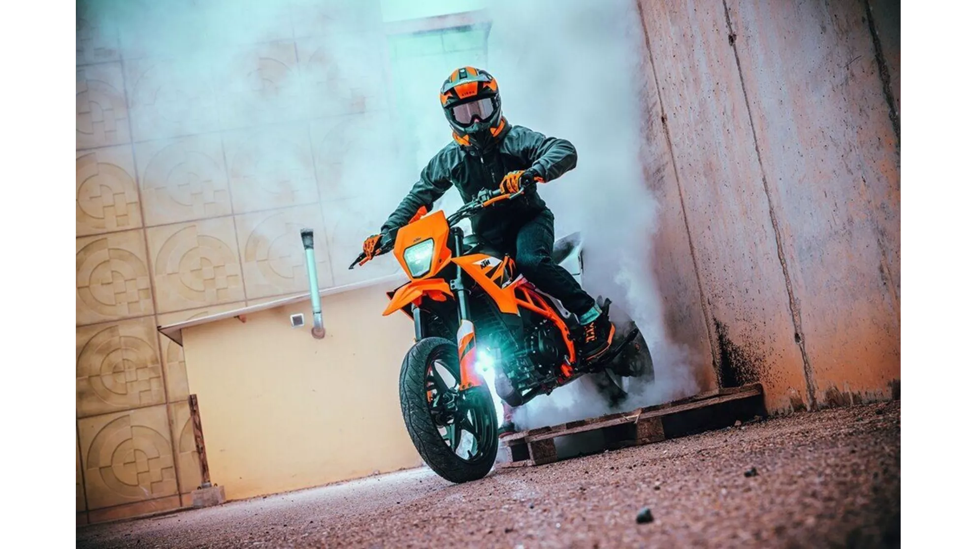 KTM 125 SMC R - Bild 2 KTM 125 SMC R - Bild 2