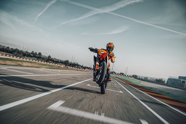 KTM 390 SMC R () - Bild 2
