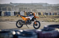 KTM 390 SMC R 2026 - Bild 7