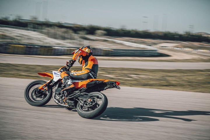 KTM 390 SMC R () - Bild 11