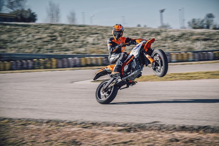 KTM 390 SMC R () - Bild 12
