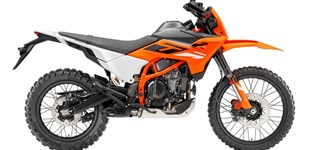 KTM 390 Adventure R 2026 vs KTM 390 Enduro R 2026