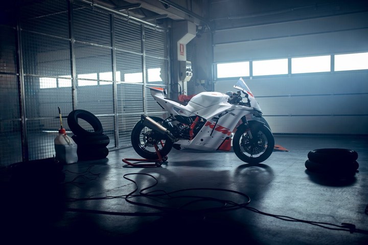 KTM 990 RC R Track () - Bild 3