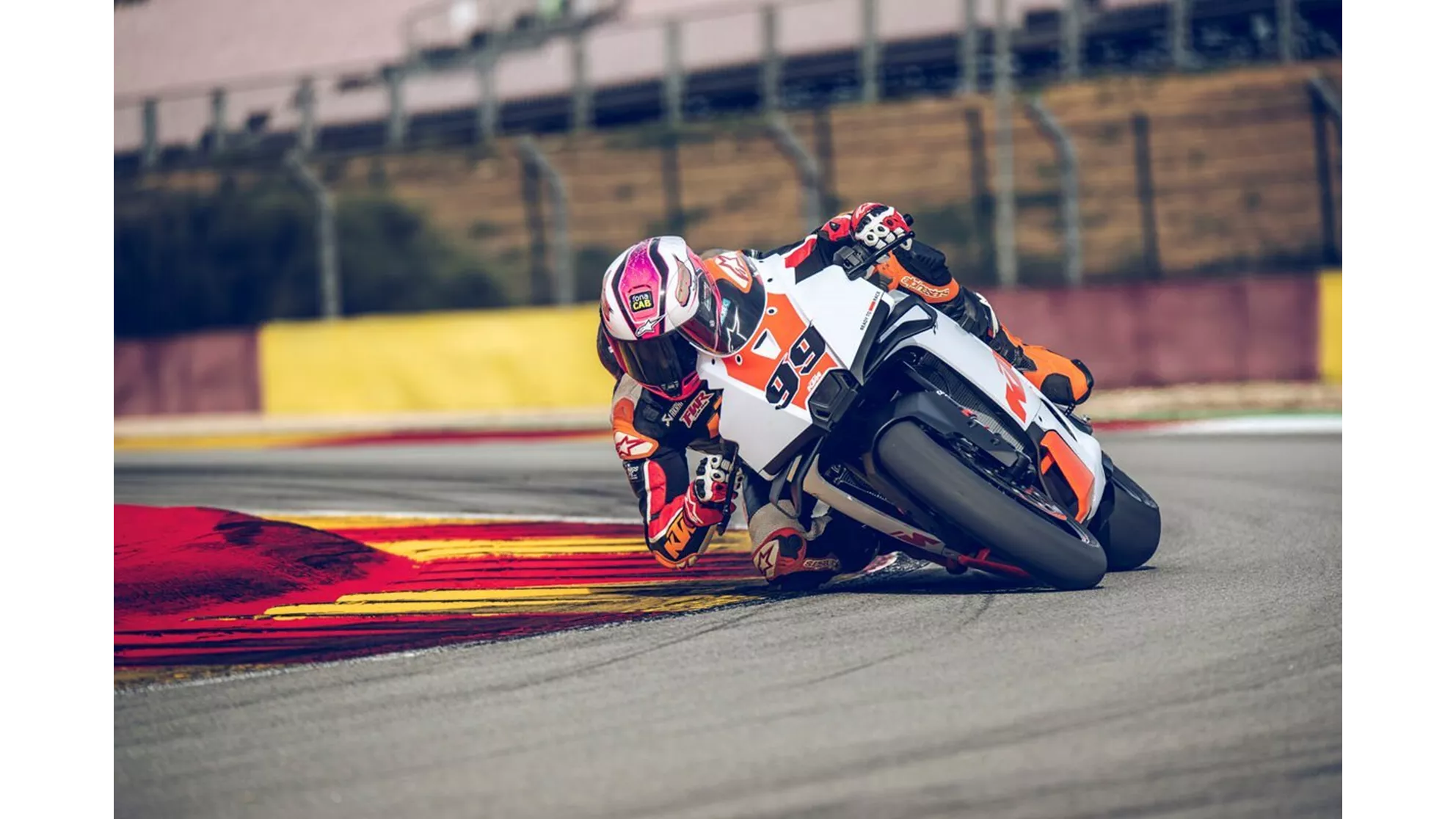 KTM 990 RC R Track 2026 - afbeelding 18 KTM 990 RC R Track 2026 - afbeelding 18