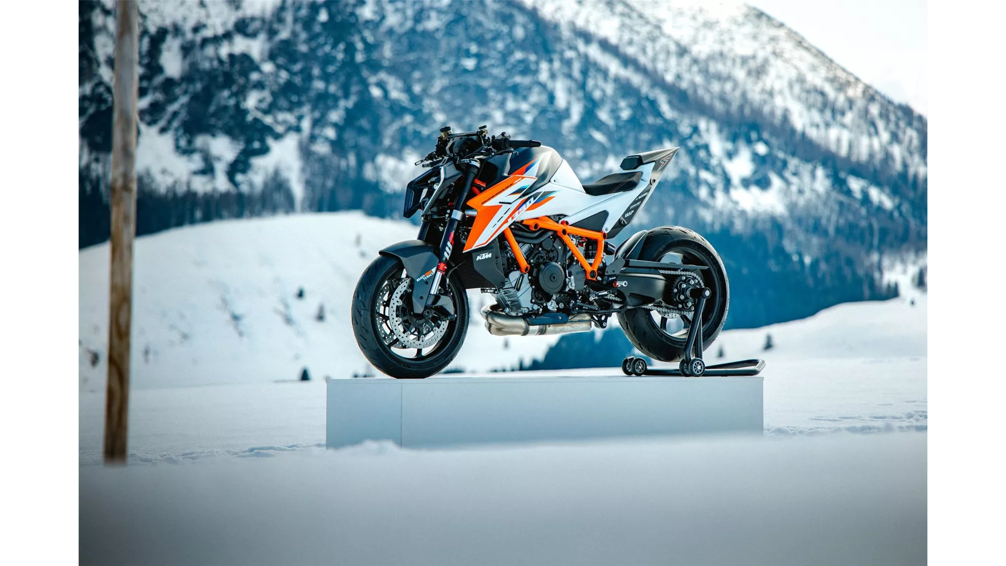 KTM 1390 Super Duke RR 2026 - Resim 44 KTM 1390 Super Duke RR 2026 - Resim 44