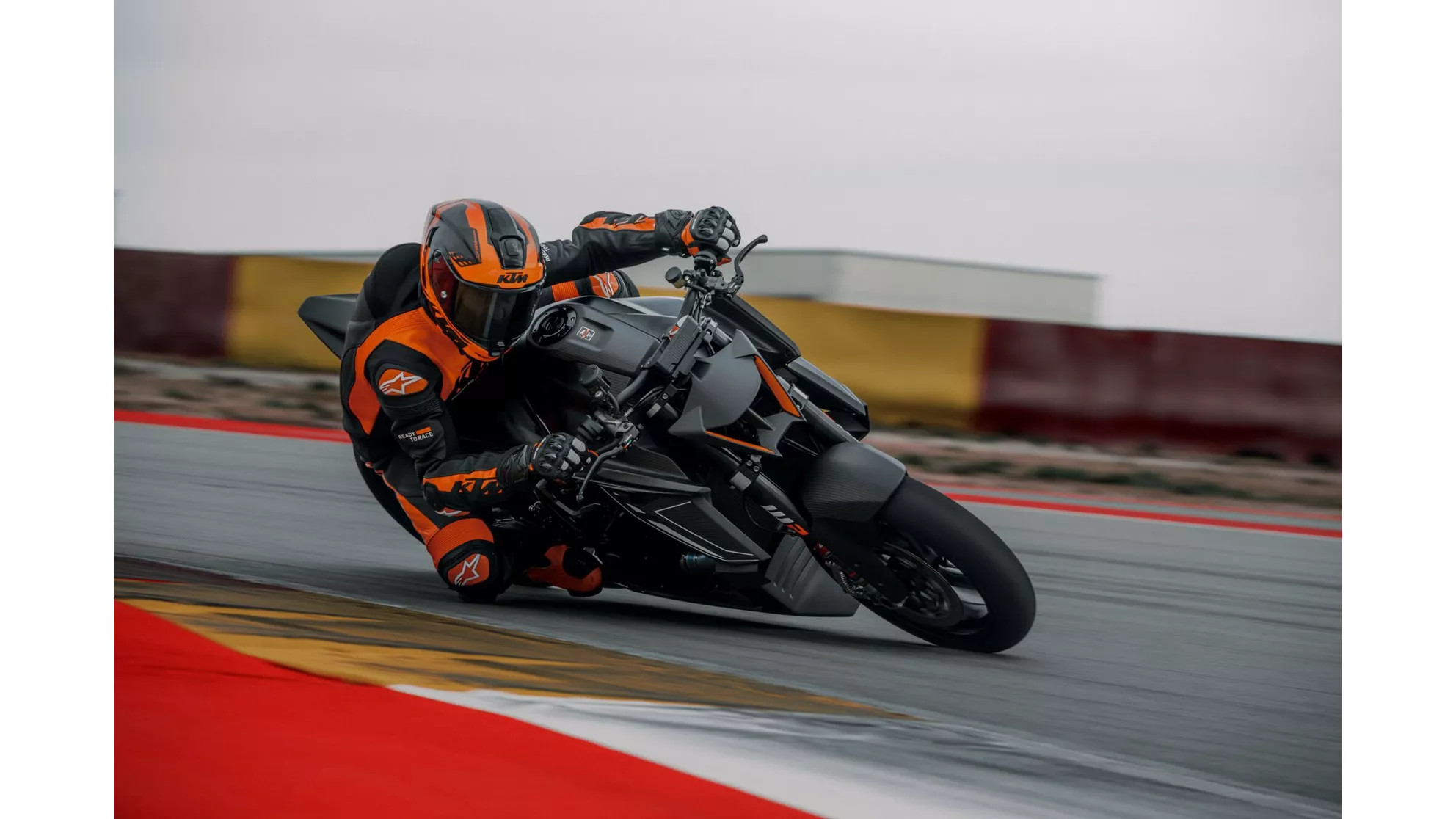 KTM 1390 SUPER DUKE RR TRACK 2026 - Slika 22 KTM 1390 SUPER DUKE RR TRACK 2026 - Slika 22