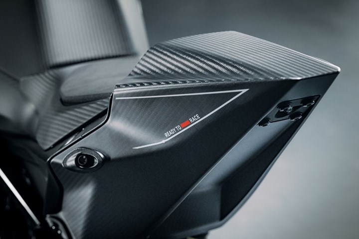 KTM 1390 SUPER DUKE RR TRACK () - Bild 9