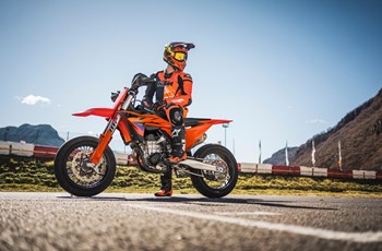 KTM 450 SMR 2026 - Bild 9