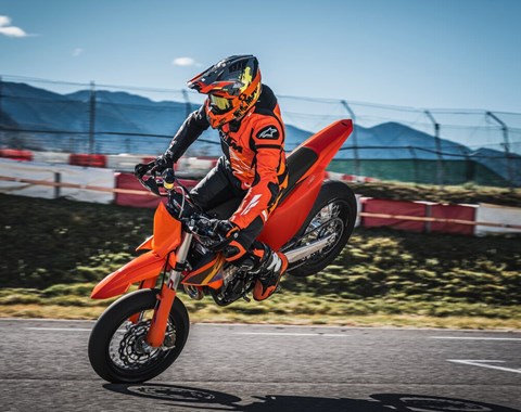 zum Vergrössern bitte anklicken!