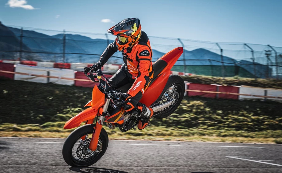 KTM 450 SMR Bild 9: KTM 450 SMR