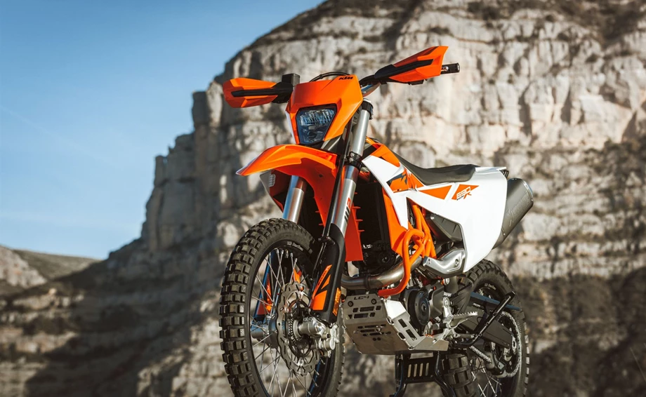KTM 690 Enduro R Bild 3: KTM 690 Enduro R