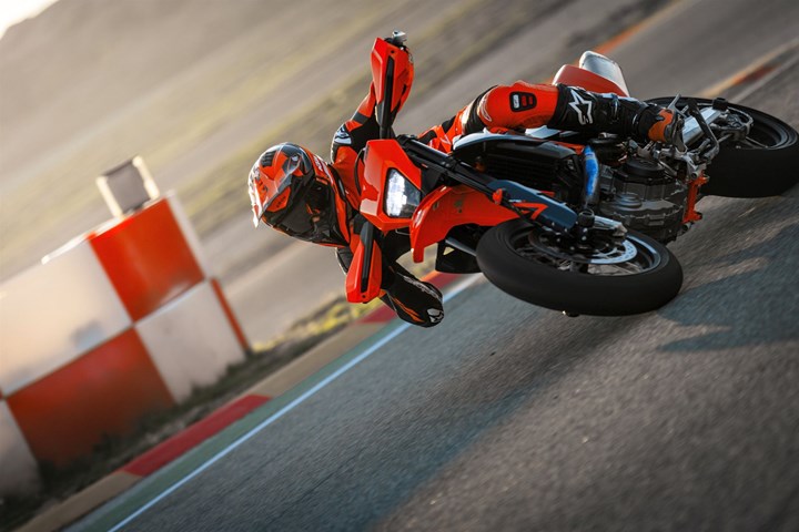 KTM 690 SMC R () - Bild 2