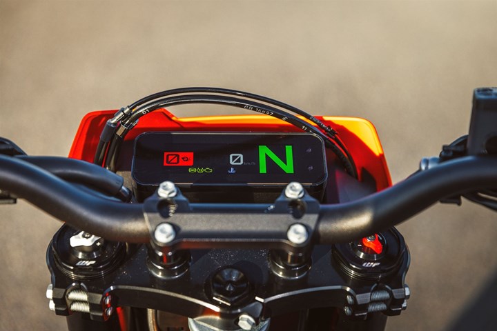 KTM 690 SMC R () - Bild 3