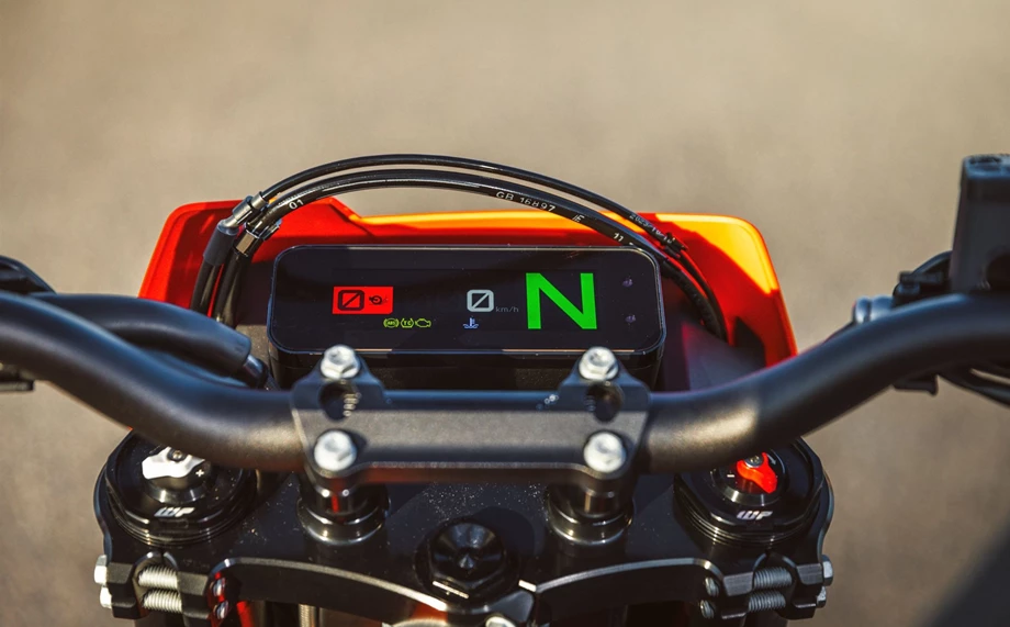 KTM 690 SMC R Bild 3: KTM 690 SMC R