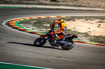 KTM 690 SMC R 2026 - Bild 7 KTM 690 SMC R 2026 - Bild 7