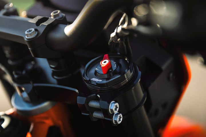 KTM 690 SMC R () - Bild 11