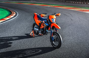 KTM 690 SMC R 2026 - Bild 15 KTM 690 SMC R 2026 - Bild 15