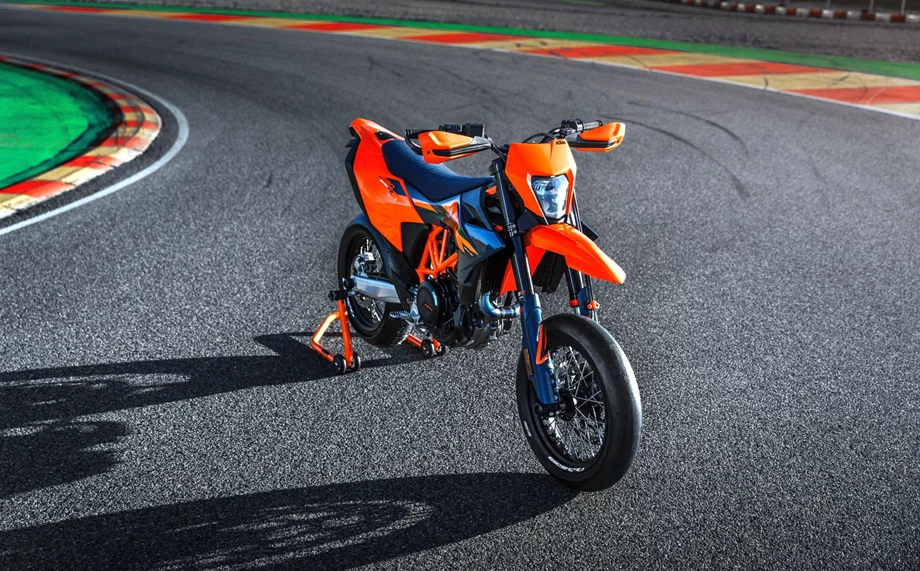 KTM 690 SMC R Bild 14: KTM 690 SMC R