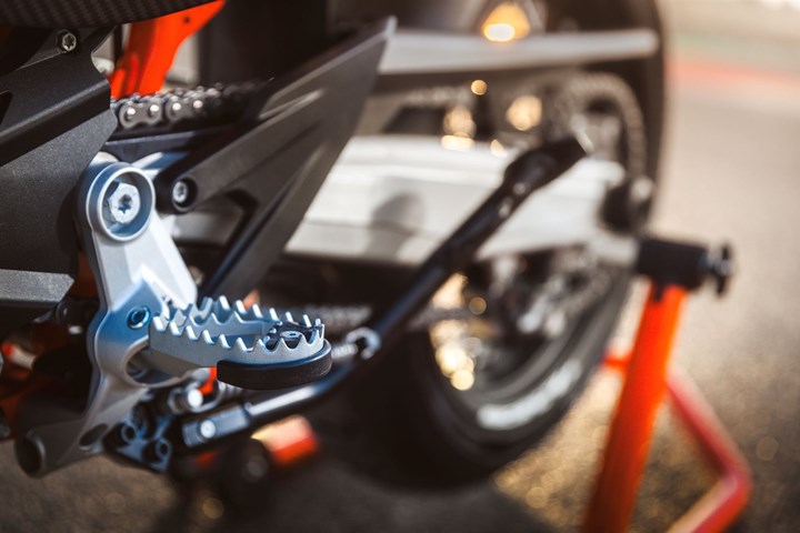 KTM 690 SMC R () - Bild 16