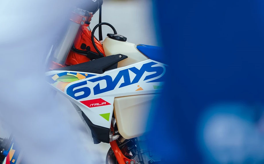 KTM 250 EXC-F SIX DAYS Bild 7: KTM 250 EXC-F SIX DAYS