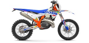 KTM 300 EXC SIX DAYS 2025 vs KTM 300 EXC SIX DAYS 2026
