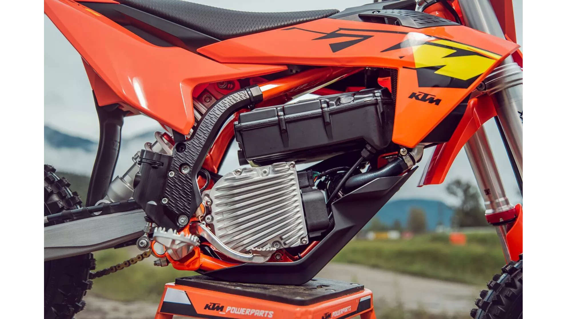 KTM SX-E 5 - Image 1 KTM SX-E 5 - Image 1