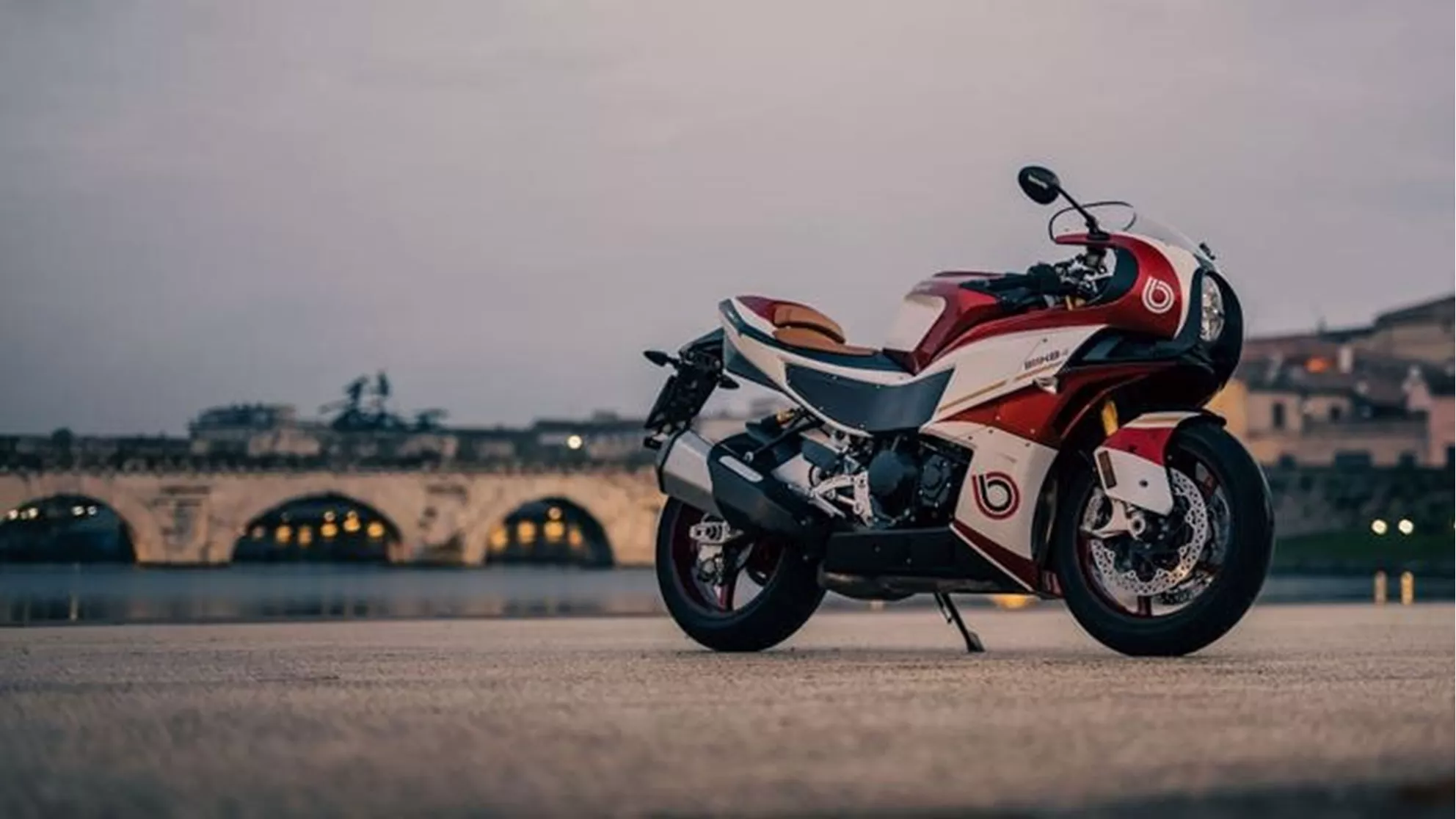 Bimota KB 4 - Kép 6 Bimota KB 4 - Kép 6