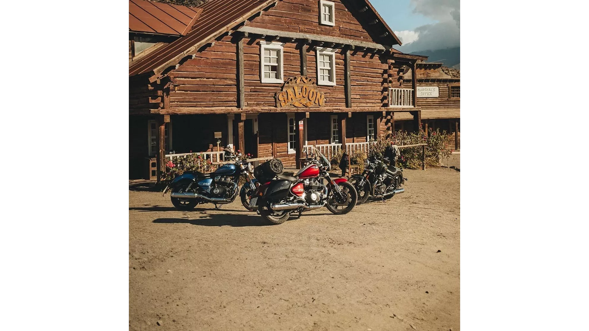 Royal Enfield Super Meteor 650 - Immagine 3 Royal Enfield Super Meteor 650 - Immagine 3