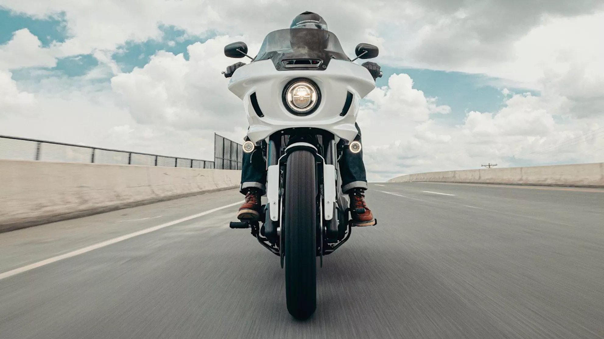 Harley-Davidson Softail Low Rider ST - Image 14 Harley-Davidson Softail Low Rider ST - Image 14