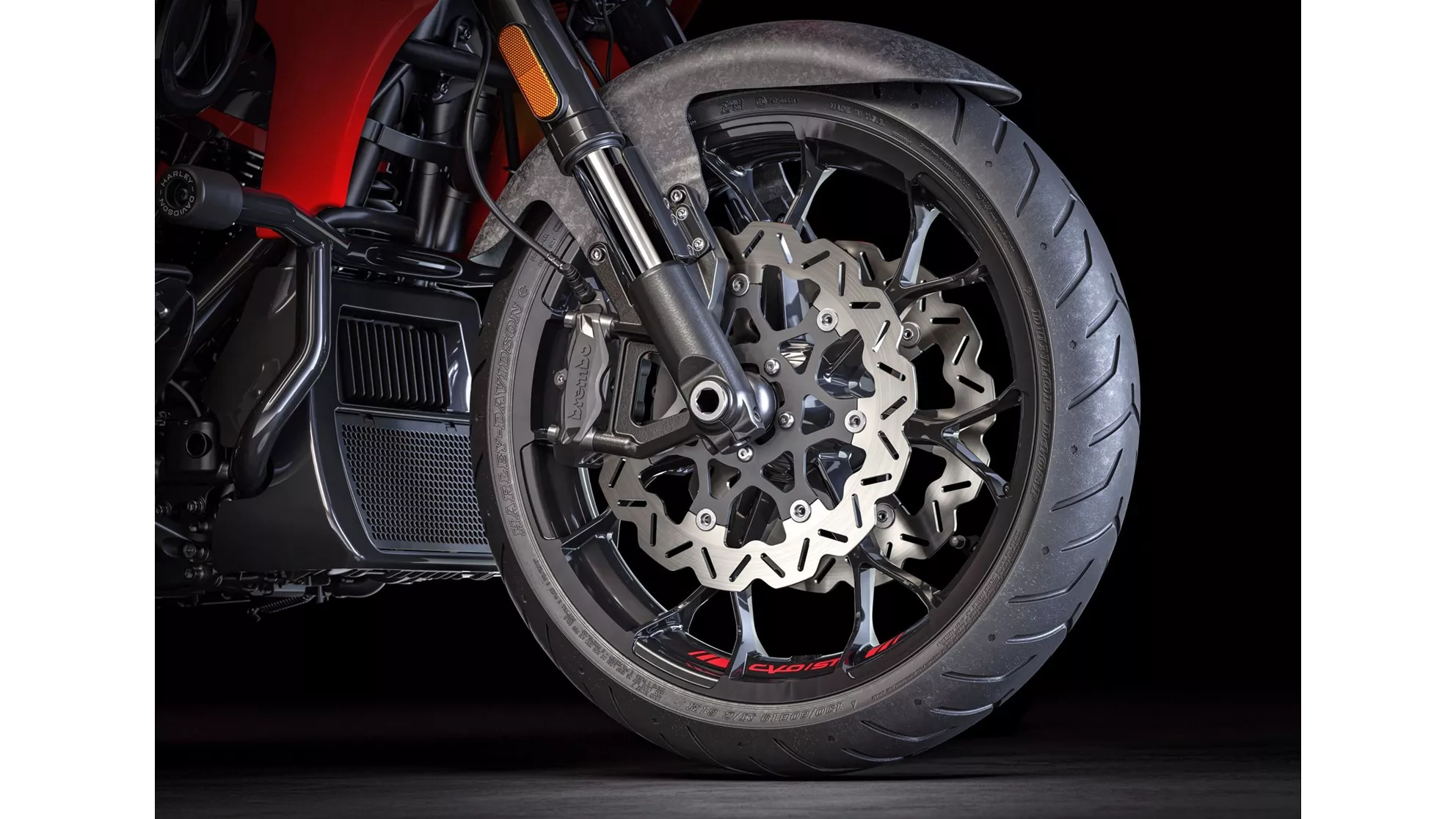 Harley-Davidson CVO Road Glide ST FLTRXSTSE - Imagem 14 Harley-Davidson CVO Road Glide ST FLTRXSTSE - Imagem 14