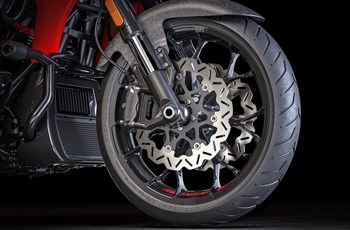 Harley-Davidson CVO Road Glide ST FLTRXSTSE 2026 - Bild 16