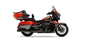 Harley-Davidson CVO Street Glide Limited FLHXSE 2026 vs Harley-Davidson Street Glide Ultra 2025